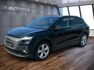 AUDI Q4 e-tron 45 quattro 82 kWh MMI plus Pano