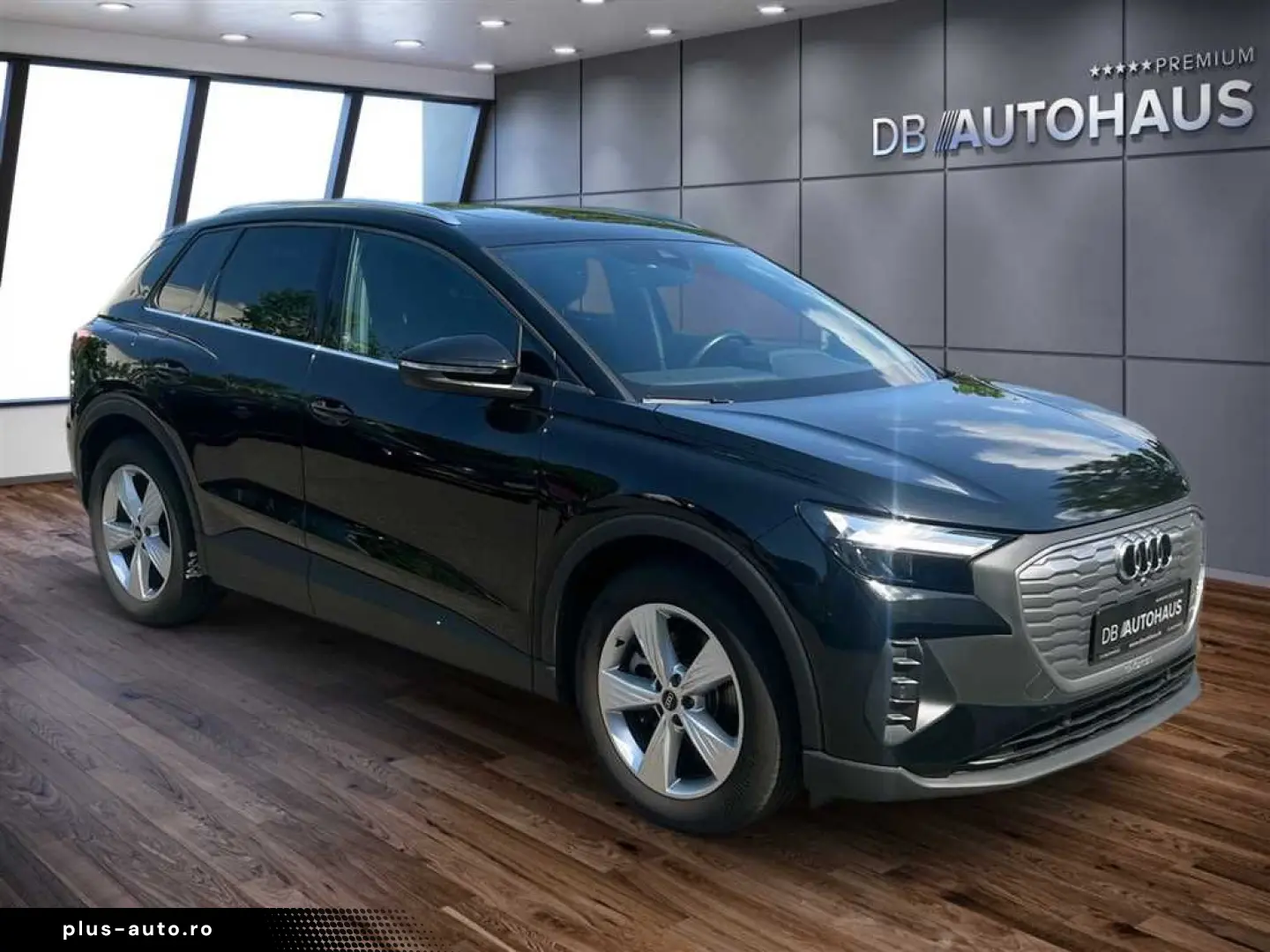 AUDI Q4 e-tron 45 quattro 82 kWh MMI plus Pano