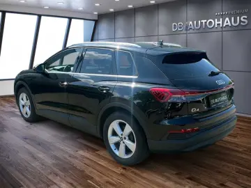 AUDI Q4 e-tron 45 quattro 82 kWh MMI plus Pano