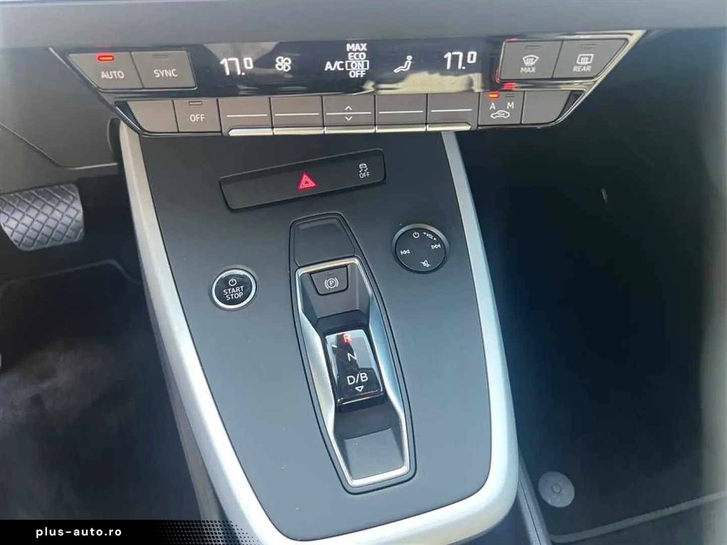 AUDI Q4 e-tron 45 quattro 82 kWh MMI plus Pano