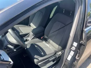 AUDI Q4 e-tron 45 quattro 82 kWh MMI plus Pano