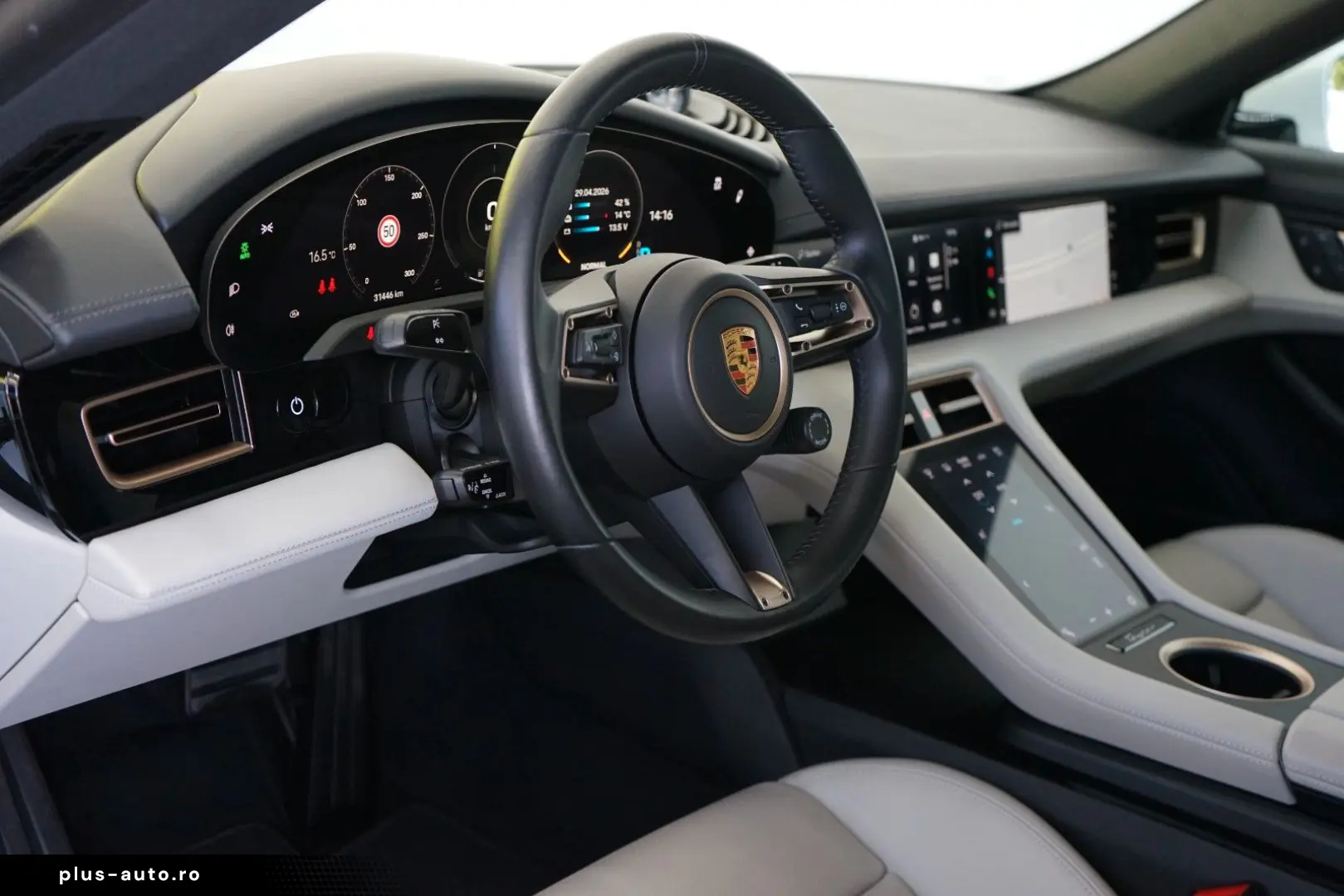 PORSCHE Taycan Lim. SportDesign 3xDisplay Pano 360  18W
