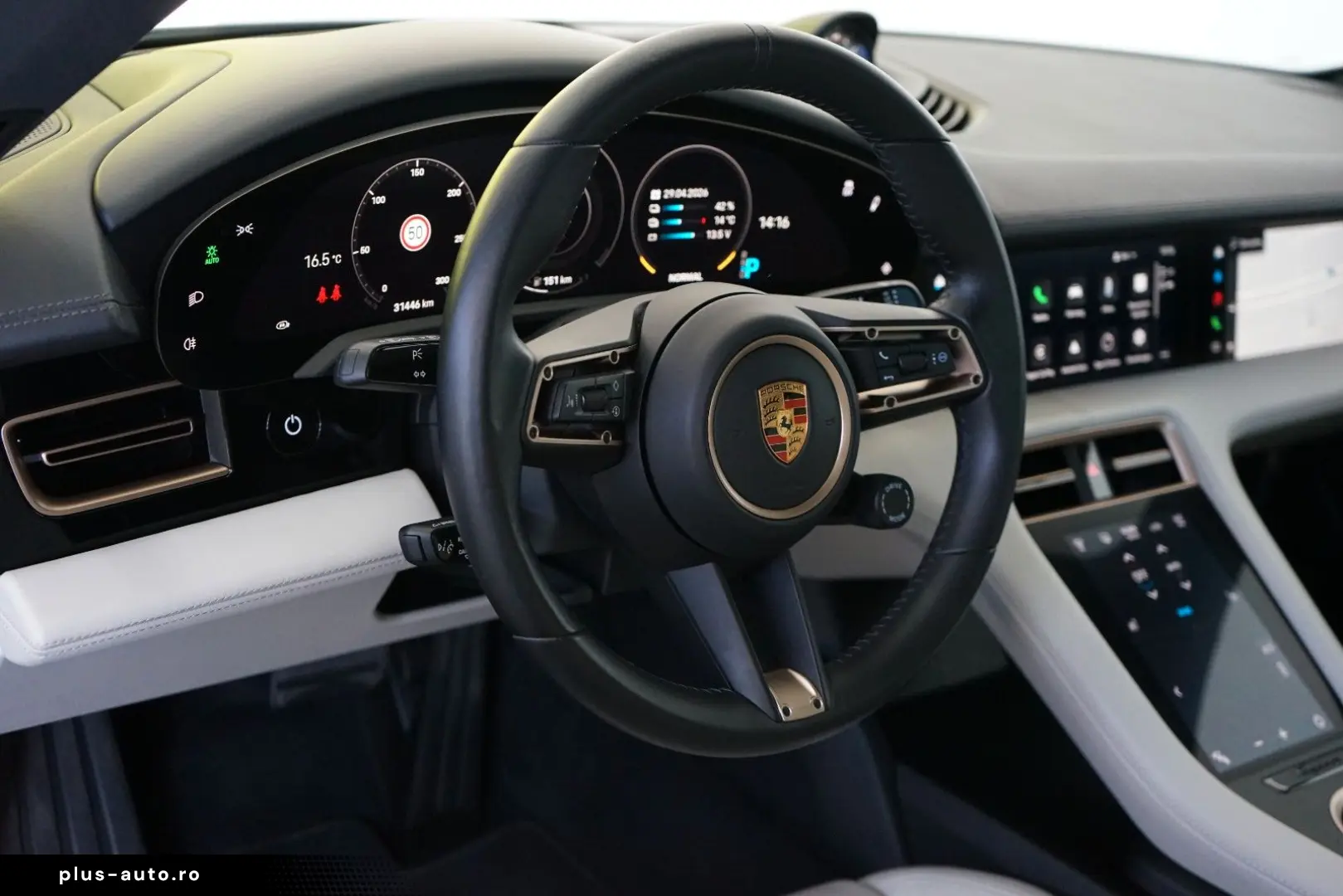 PORSCHE Taycan Lim. SportDesign 3xDisplay Pano 360  18W