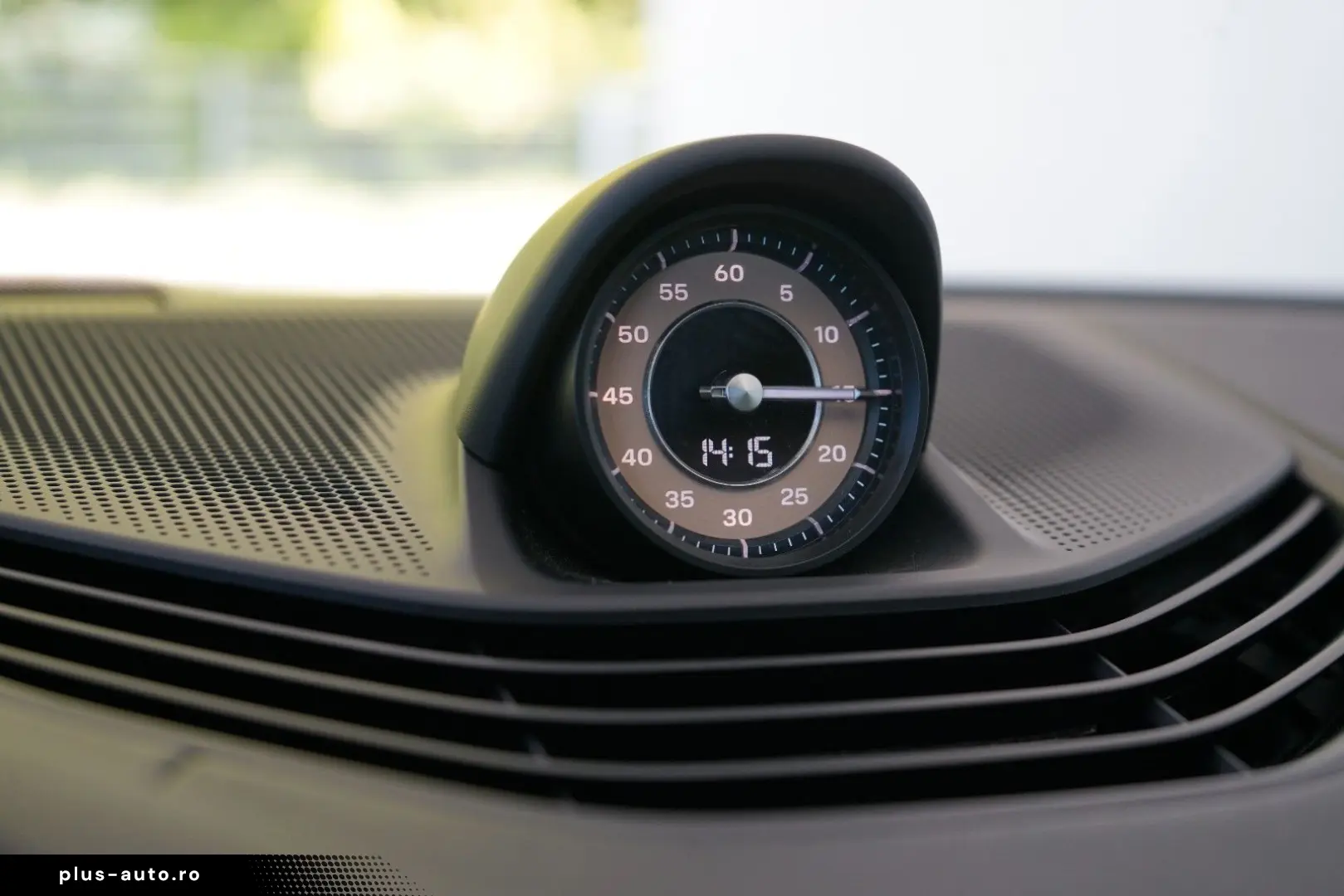 PORSCHE Taycan Lim. SportDesign 3xDisplay Pano 360  18W
