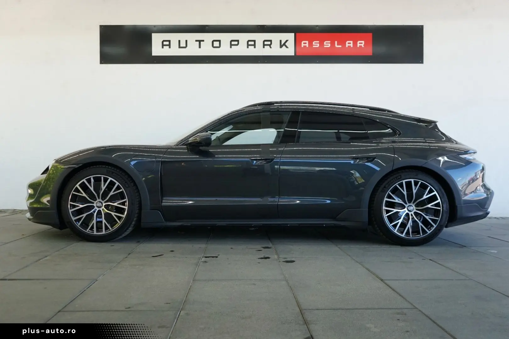 PORSCHE Taycan Cross Turismo 4 Offroad Design Pano 360