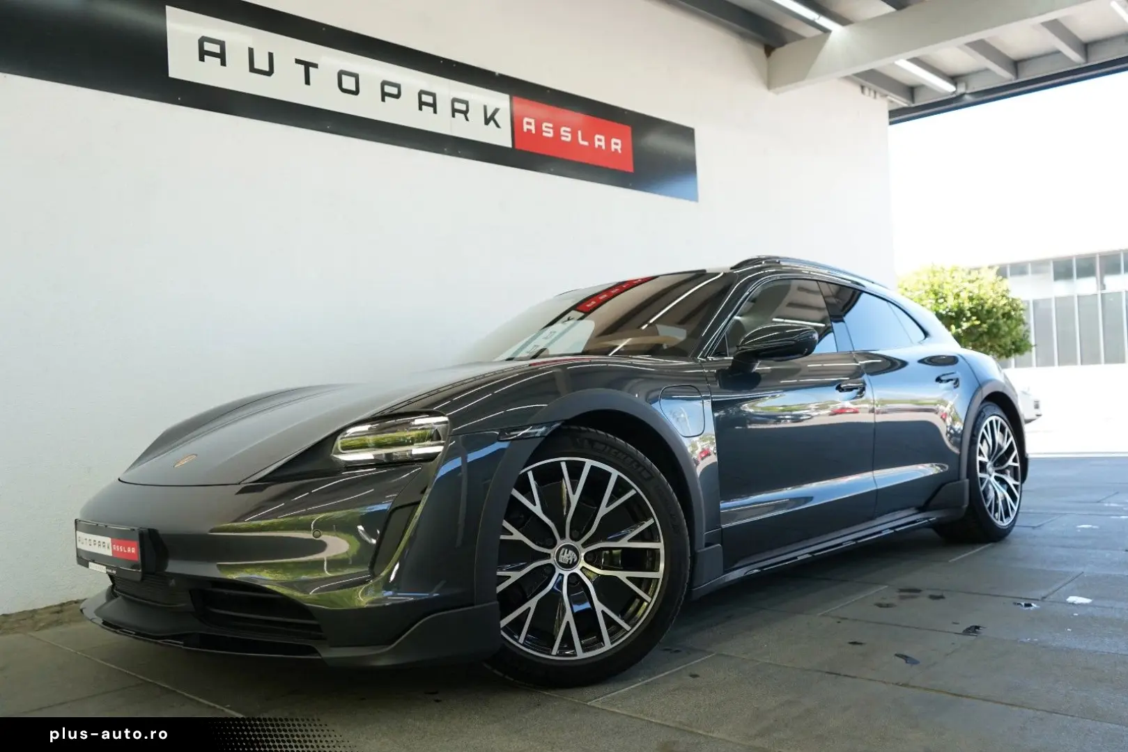 PORSCHE Taycan Cross Turismo 4 Offroad Design Pano 360