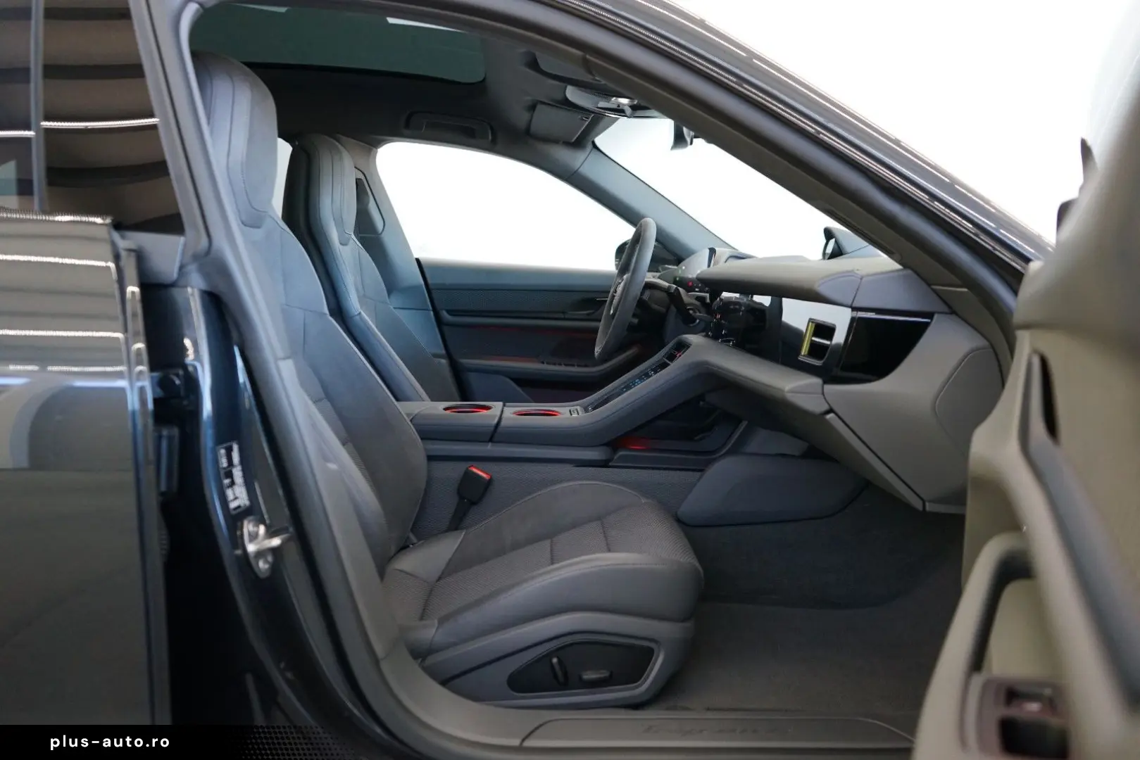 PORSCHE Taycan Cross Turismo 4 Offroad Design Pano 360