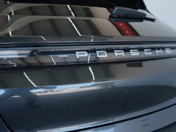 PORSCHE Taycan Cross Turismo 4 Offroad Design Pano 360