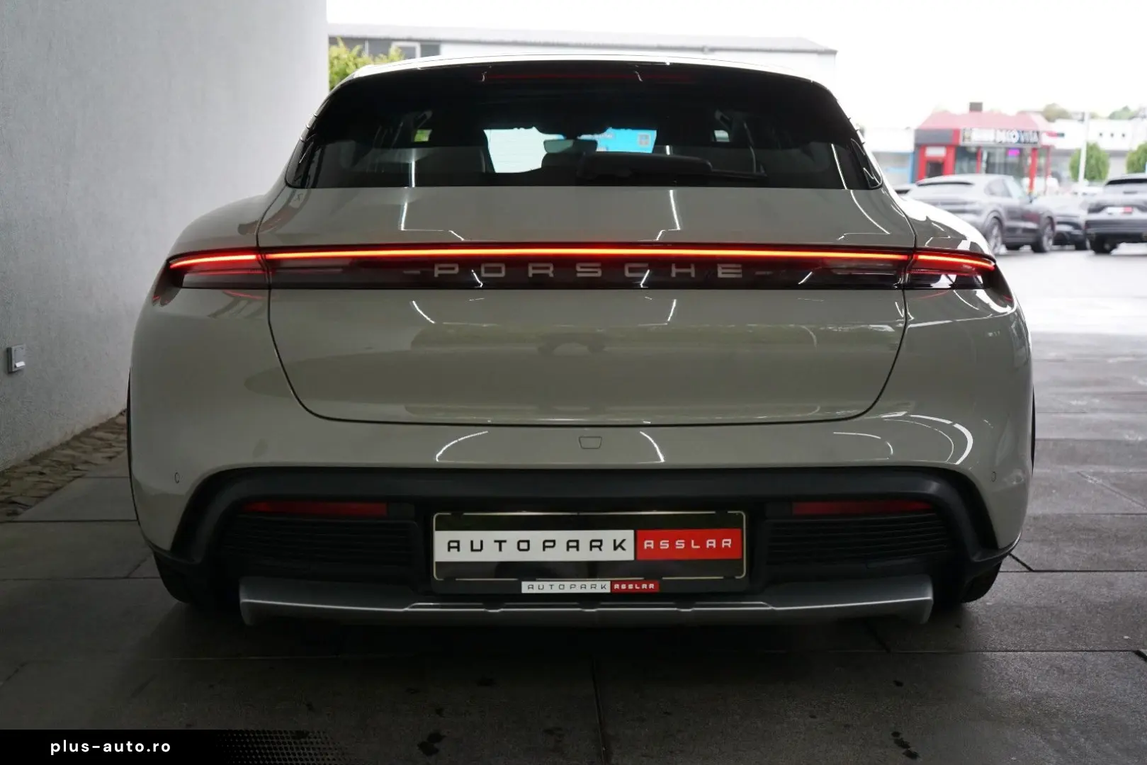 PORSCHE Taycan Cross Turismo 4 S Kreide HAL PANO 14W