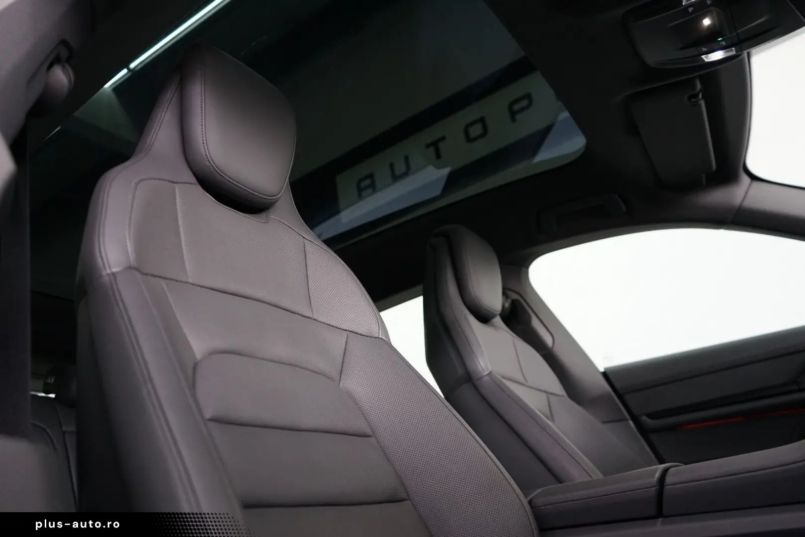 PORSCHE Taycan Cross Turismo 4 S Kreide HAL PANO 14W