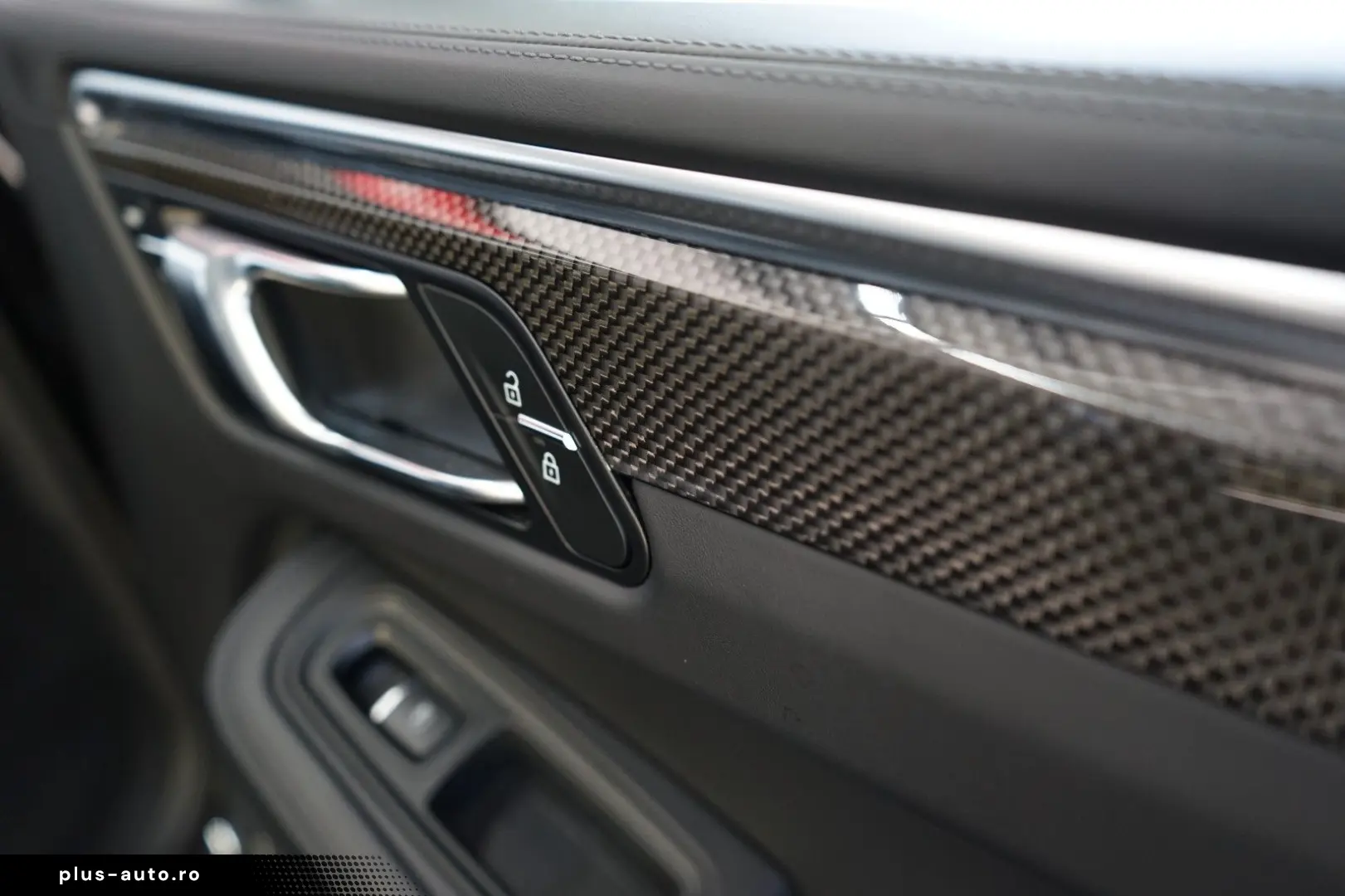 PORSCHE Macan GTS LUFT PANO CARBON ACC 18W BOSE 360 CAM