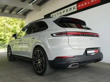 PORSCHE Cayenne E-Hybrid Kreide Pano InnoDrive 360  14W