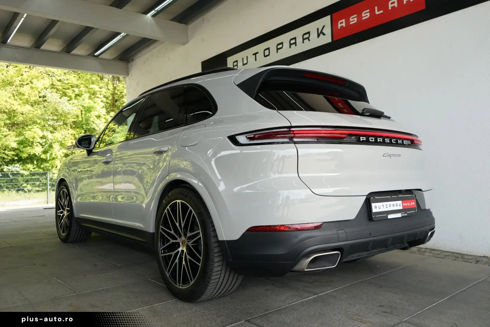 PORSCHE Cayenne E-Hybrid Kreide Pano InnoDrive 360  14W