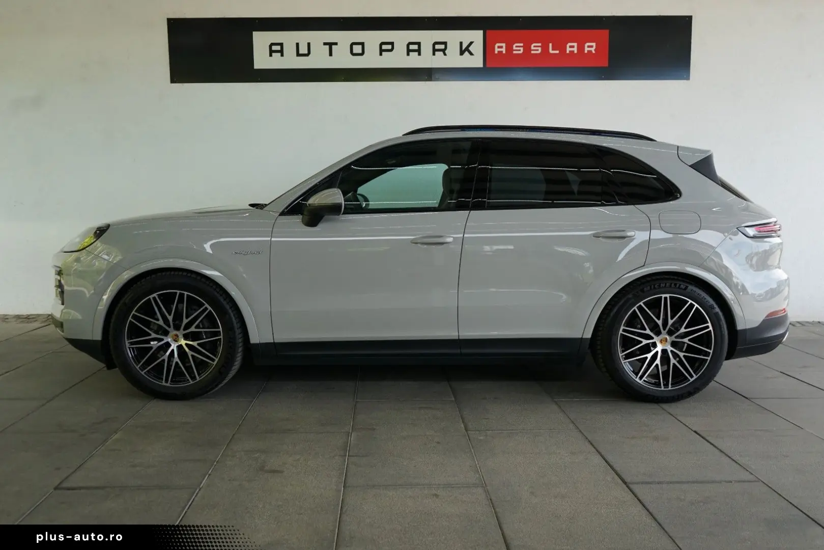PORSCHE Cayenne E-Hybrid Kreide Pano InnoDrive 360  14W
