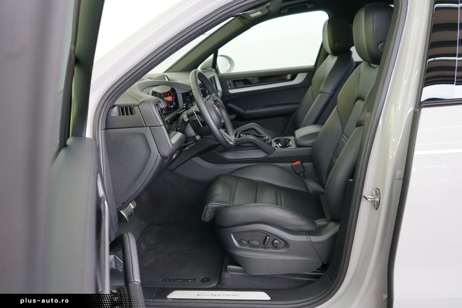 PORSCHE Cayenne E-Hybrid Kreide Pano InnoDrive 360  14W