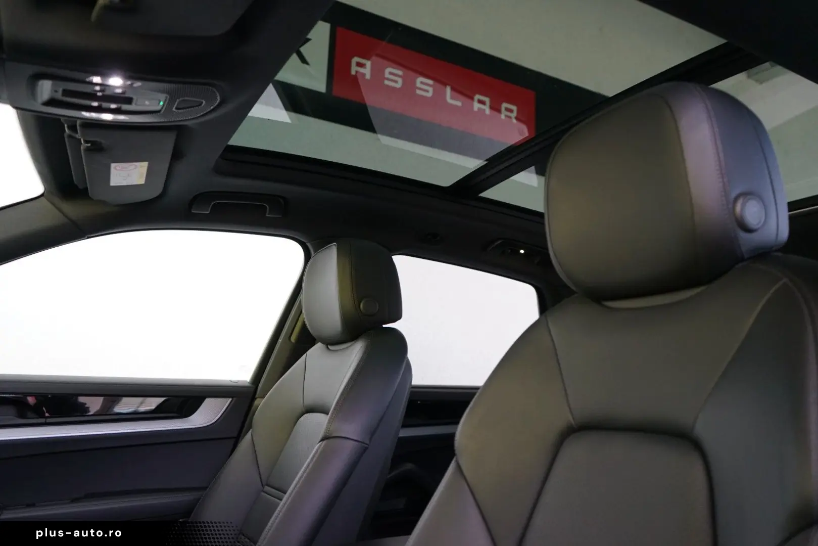 PORSCHE Cayenne E-Hybrid Kreide Pano InnoDrive 360  14W