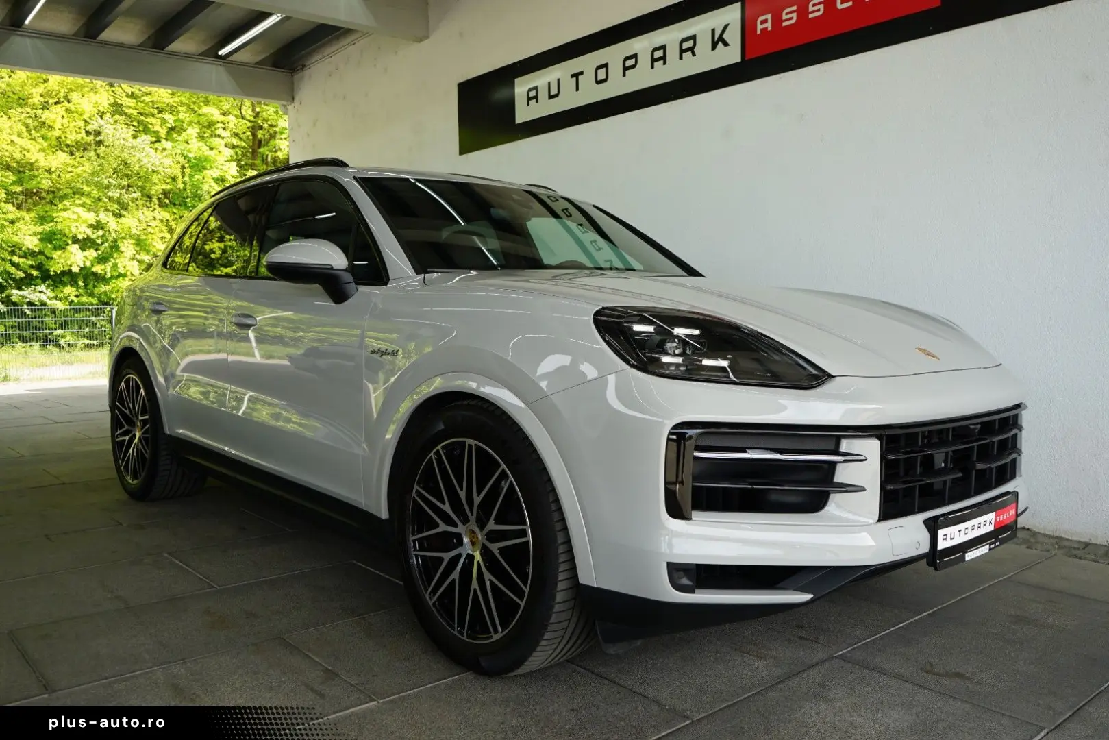 PORSCHE Cayenne E-Hybrid Kreide Pano InnoDrive 360  14W