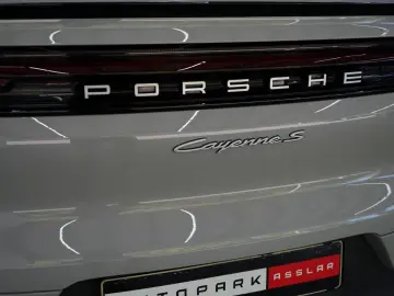 PORSCHE Cayenne Coupe S E-Hybrid Kreide 18W HeadUp 360