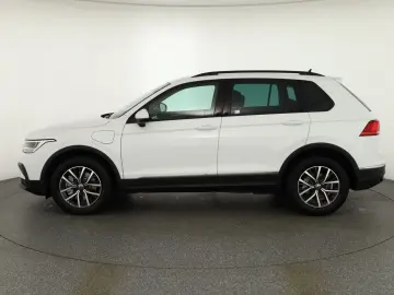 VW Tiguan 1.4 TSI eHybrid Life LED Navi Kamera AHK