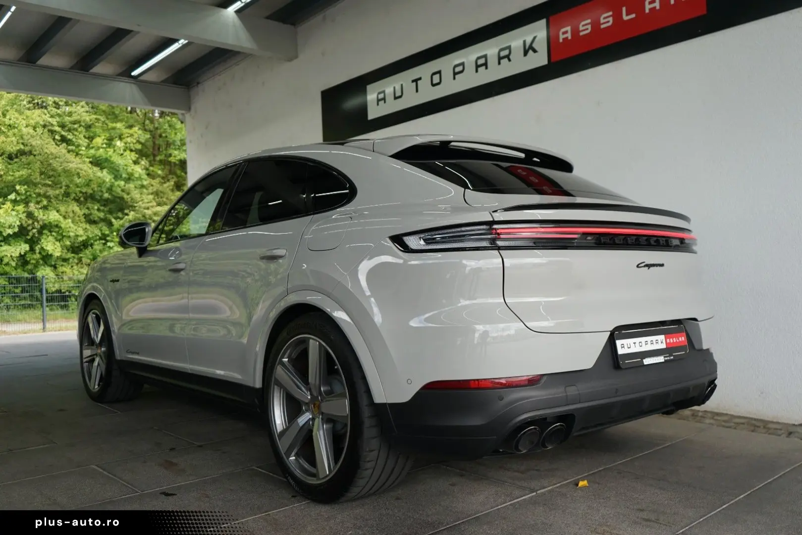 PORSCHE Cayenne Coupe E-Hybrid Kreide MY25 SpAbgas 22z