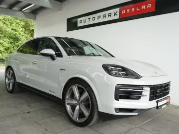 PORSCHE Cayenne Coupe E-Hybrid Kreide MY25 SpAbgas 22z