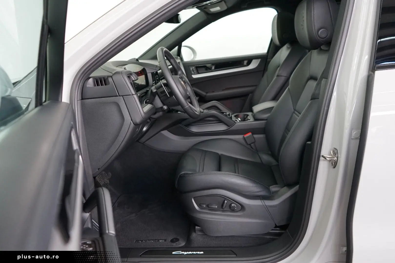 PORSCHE Cayenne Coupe E-Hybrid Kreide MY25 SpAbgas 22z