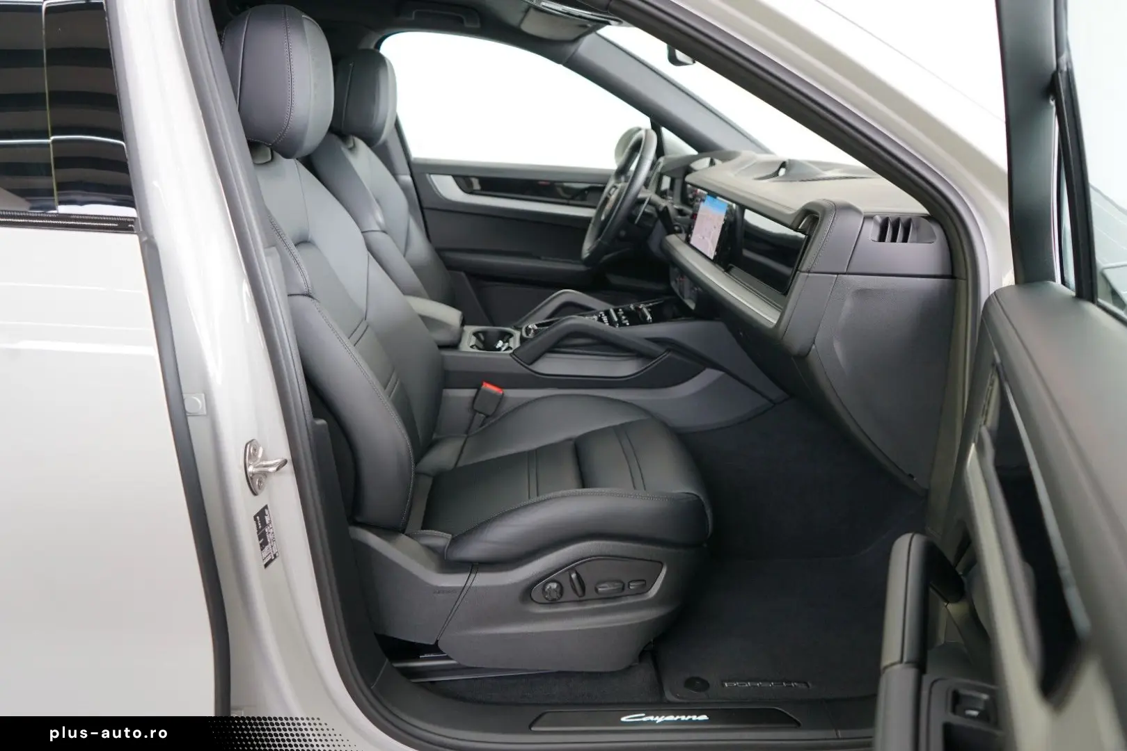 PORSCHE Cayenne Coupe E-Hybrid Kreide MY25 SpAbgas 22z