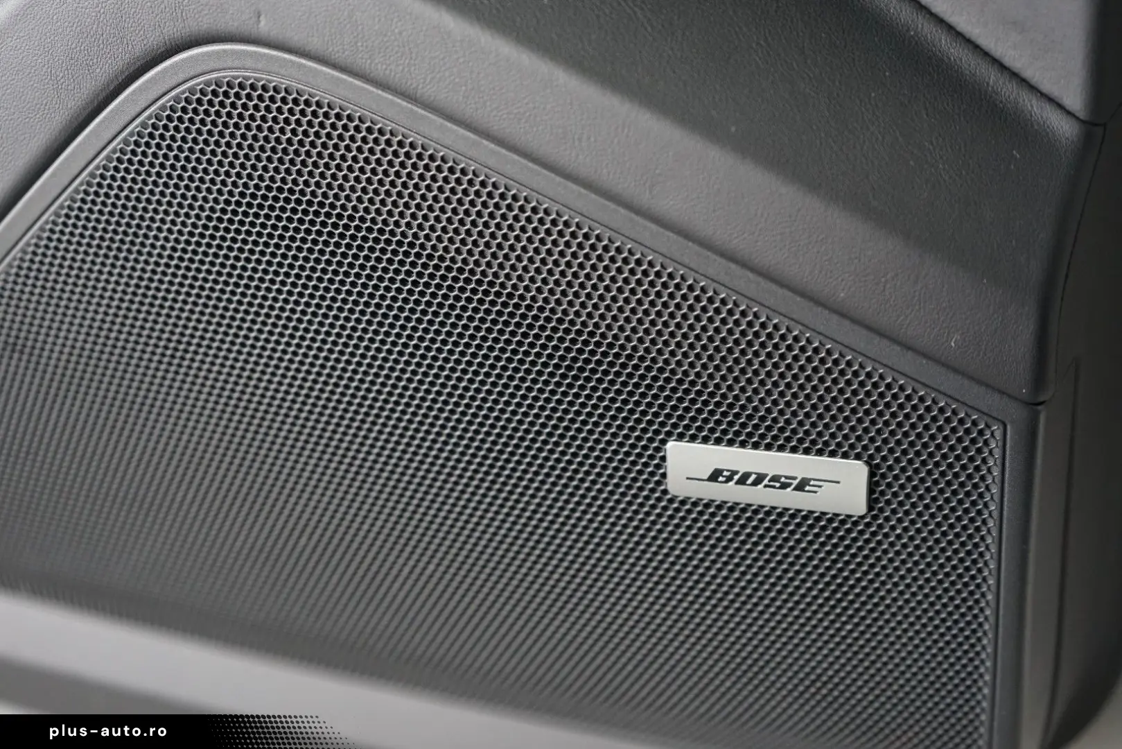 PORSCHE Cayenne Coupe E-Hybrid Kreide MY25 SpAbgas 22z