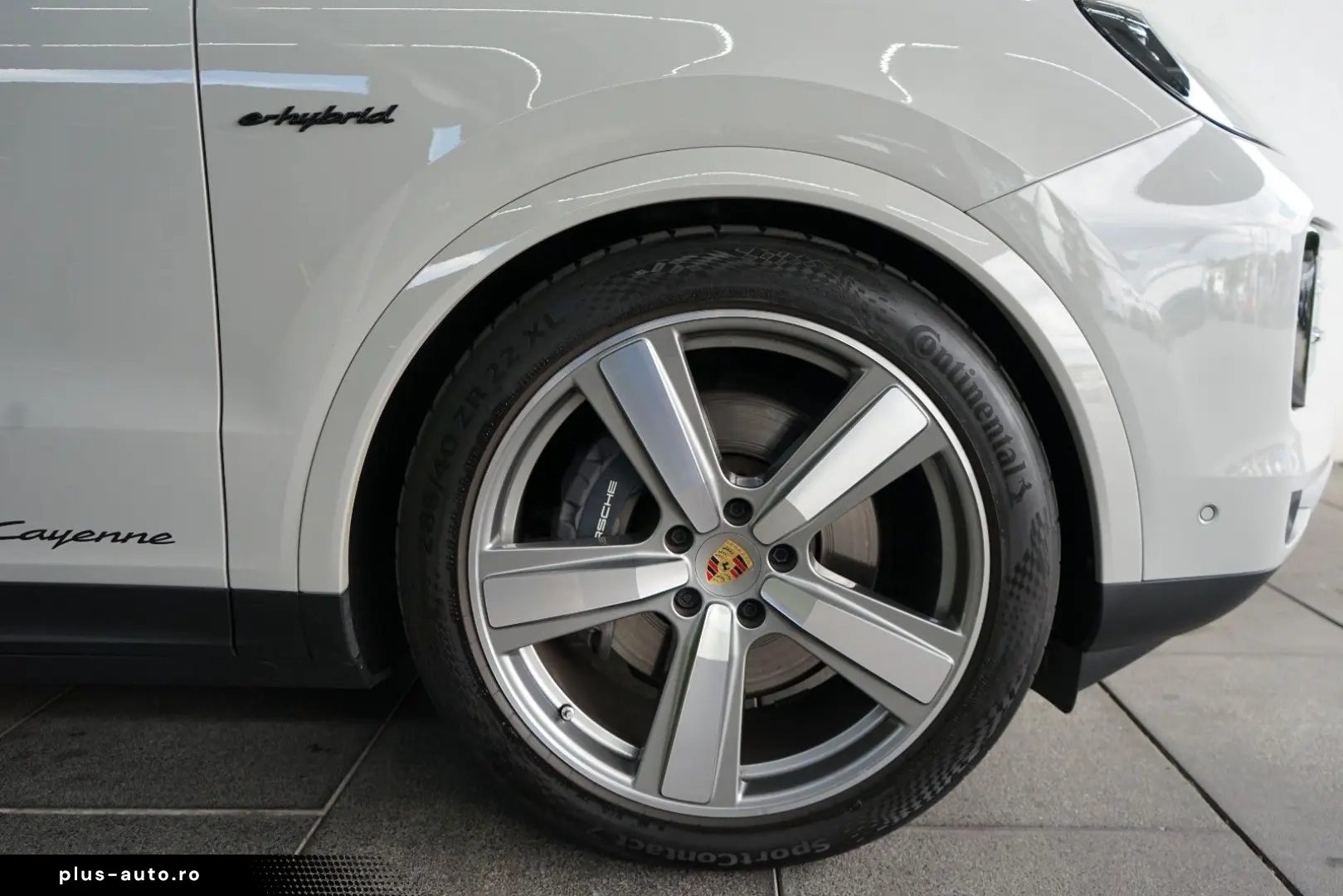PORSCHE Cayenne Coupe E-Hybrid Kreide MY25 SpAbgas 22z