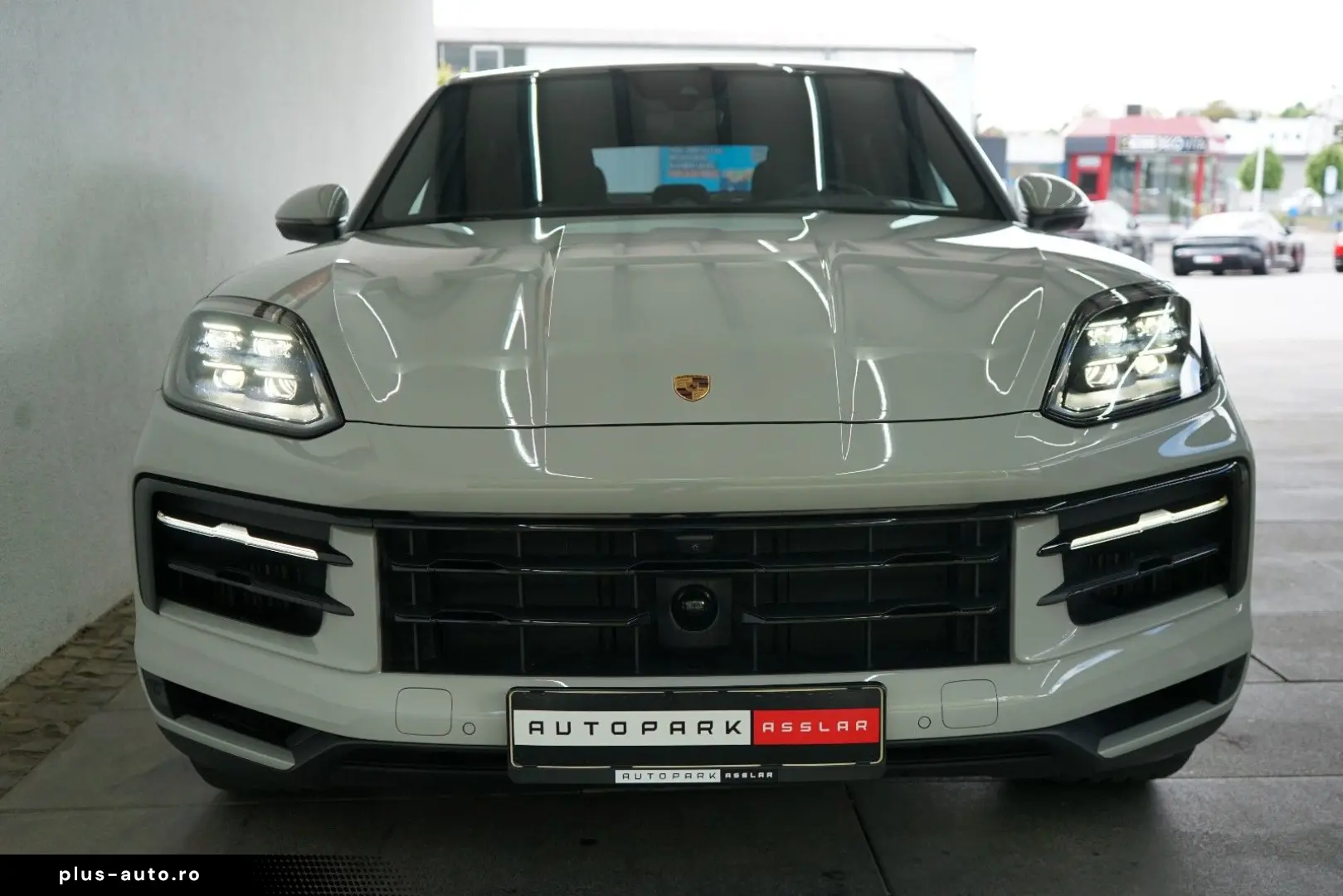 PORSCHE Cayenne Coupe E-Hybrid Kreide MY25 SpAbgas 22z
