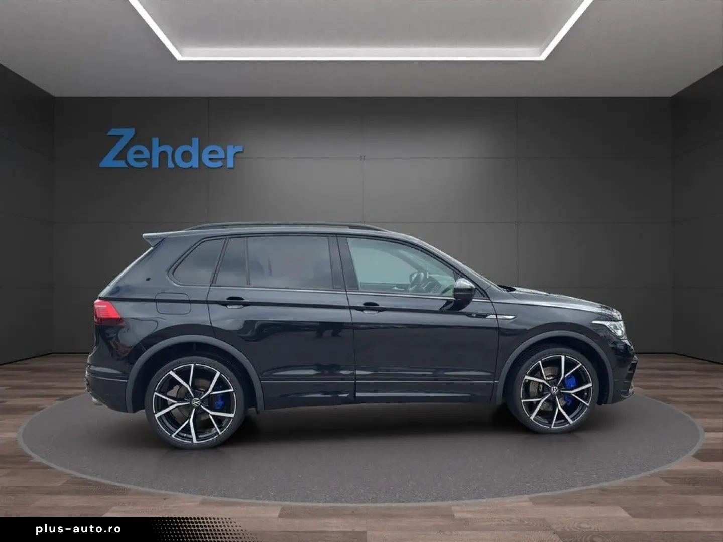 VW Tiguan R 2.0 TSI OPF 4MOT Akrapovic AHK Leder Hu