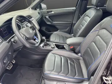 VW Tiguan R 2.0 TSI OPF 4MOT Akrapovic AHK Leder Hu