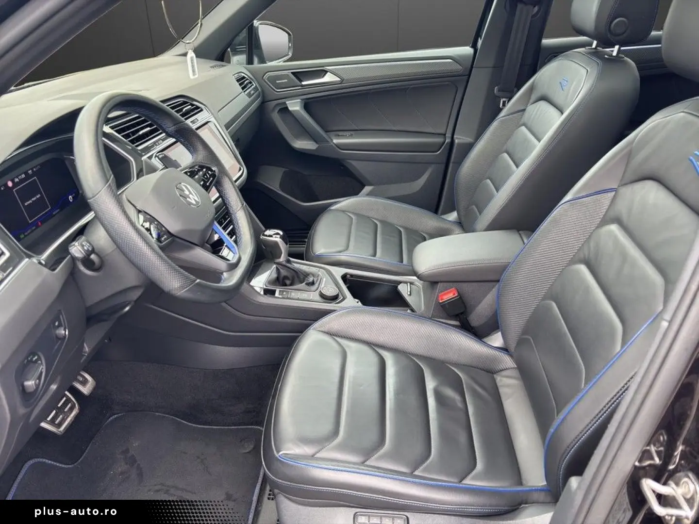 VW Tiguan R 2.0 TSI OPF 4MOT Akrapovic AHK Leder Hu