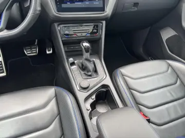 VW Tiguan R 2.0 TSI OPF 4MOT Akrapovic AHK Leder Hu