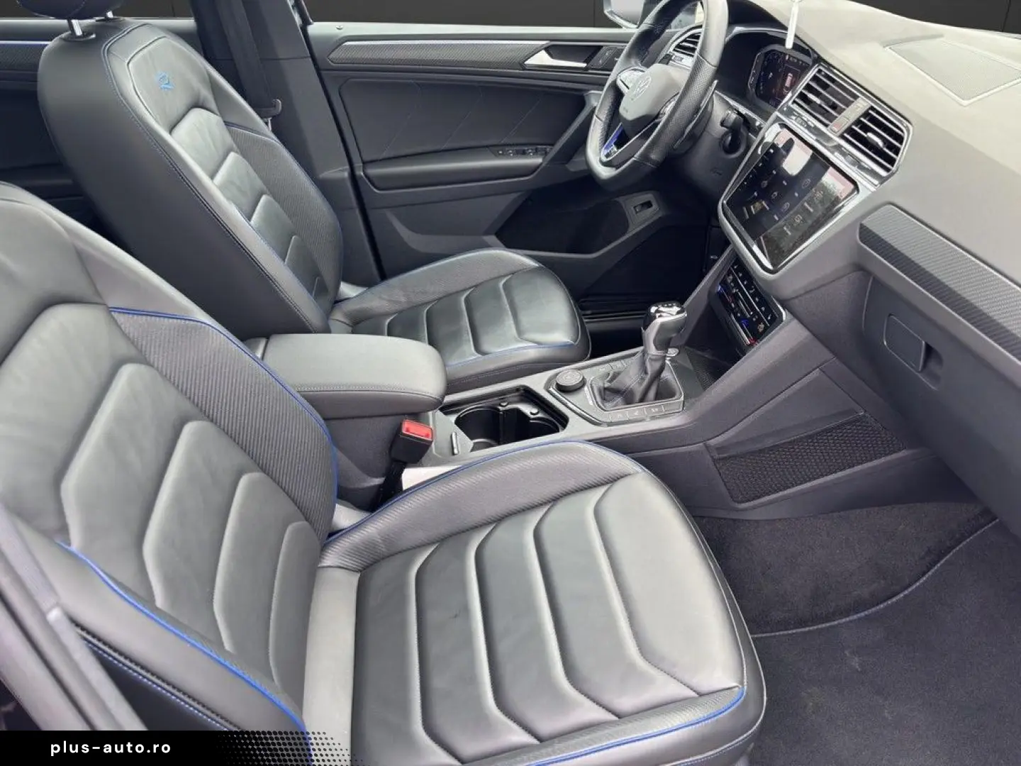 VW Tiguan R 2.0 TSI OPF 4MOT Akrapovic AHK Leder Hu