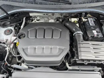 VW Tiguan R 2.0 TSI OPF 4MOT Akrapovic AHK Leder Hu