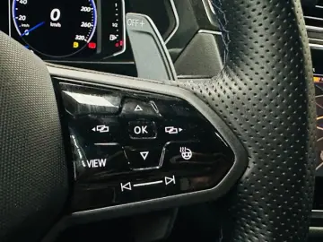 VW Tiguan R TSI DSG 4Motion AHK IQ.LIGHT ACC NAVI P