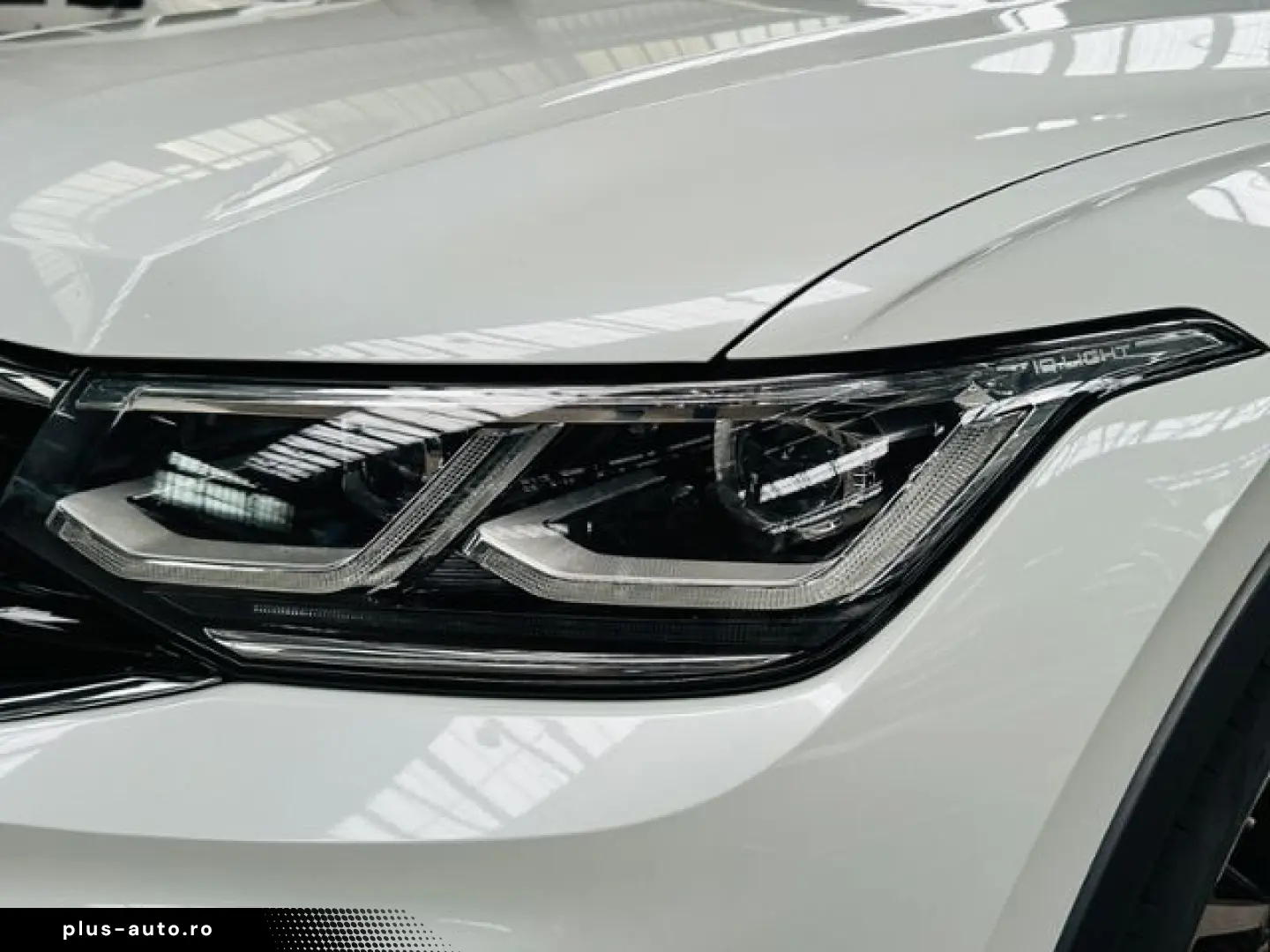 VW Tiguan R TSI DSG 4Motion AHK IQ.LIGHT ACC NAVI P