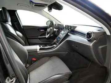 MERCEDES-BENZ C 300 d T AVANTGARDE KAMERA SPUR PDC SHZ