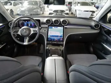 MERCEDES-BENZ C 300 d T AVANTGARDE KAMERA SPUR PDC SHZ