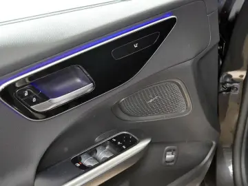 MERCEDES-BENZ C 300 d T AVANTGARDE KAMERA SPUR PDC SHZ