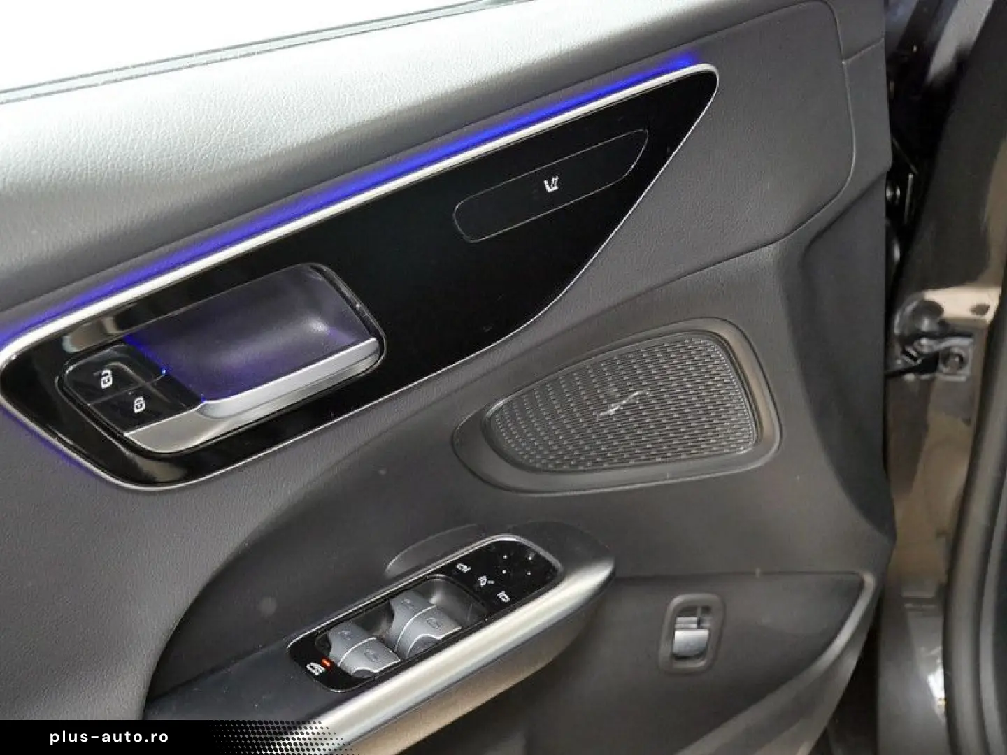 MERCEDES-BENZ C 300 d T AVANTGARDE KAMERA SPUR PDC SHZ