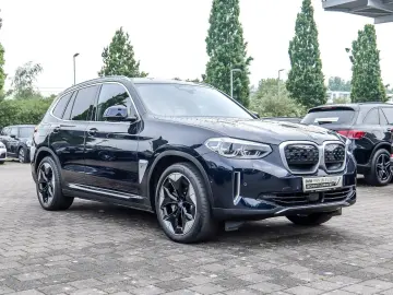 BMW iX3 HUD PANO ACC 360 KAM RFK NAVI Standh. LED