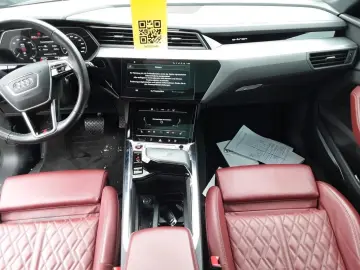 AUDI E-tron S Quattro PANO AHK B&O