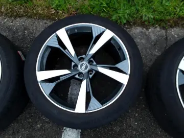 AUDI E-tron S Quattro PANO AHK B&O