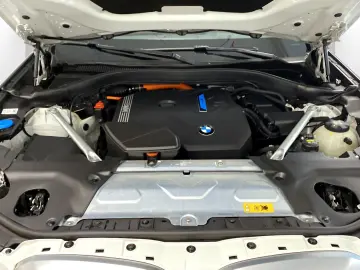 BMW X3 xDrive30e AHK LiveCockpitProf Kamera HiFi