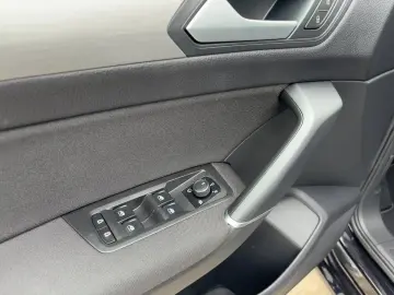 VW Touran BMT 1.5 TSI Comfortline ACC AUTOM. LED LM