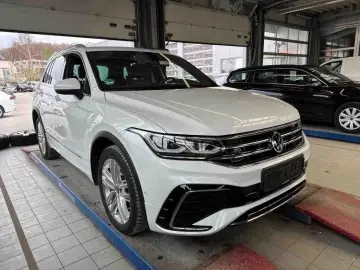 VW Tiguan 1.4 eHybrid R-Line AHK Head-up-Display