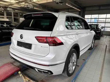 VW Tiguan 1.4 eHybrid R-Line AHK Head-up-Display