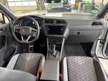 VW Tiguan 1.4 eHybrid R-Line AHK Head-up-Display
